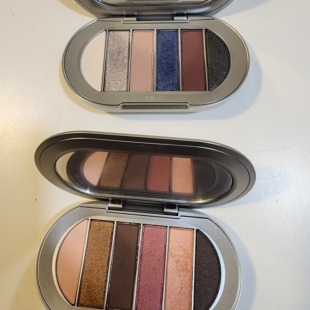 r.e.m Beauty Smitten Kitten Eyeshadow Palette Set Of 2